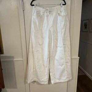 Universal Thread Cream Wide-Leg Pants